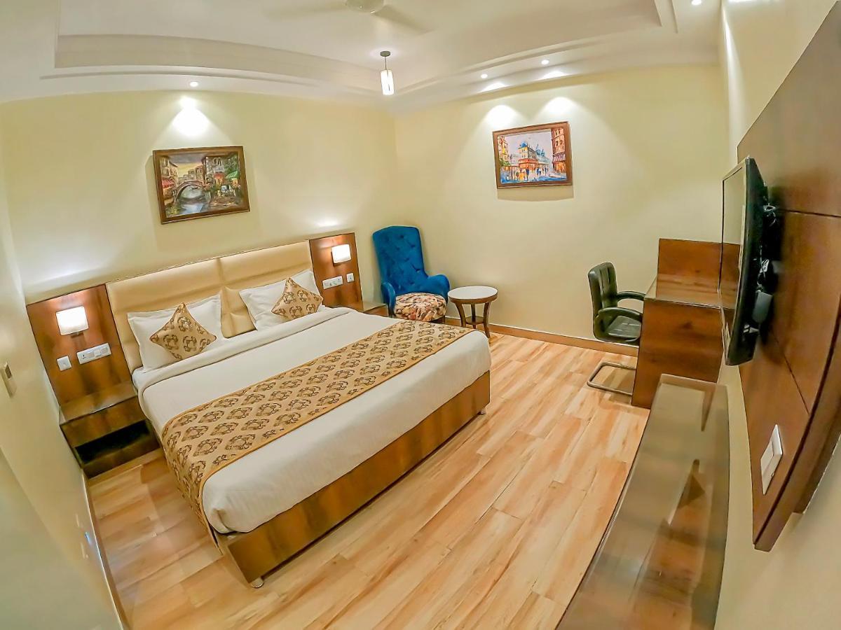 Hotel Hira Inn-10Mins From Railway Station & Bus Station Prayagraj Exterior photo