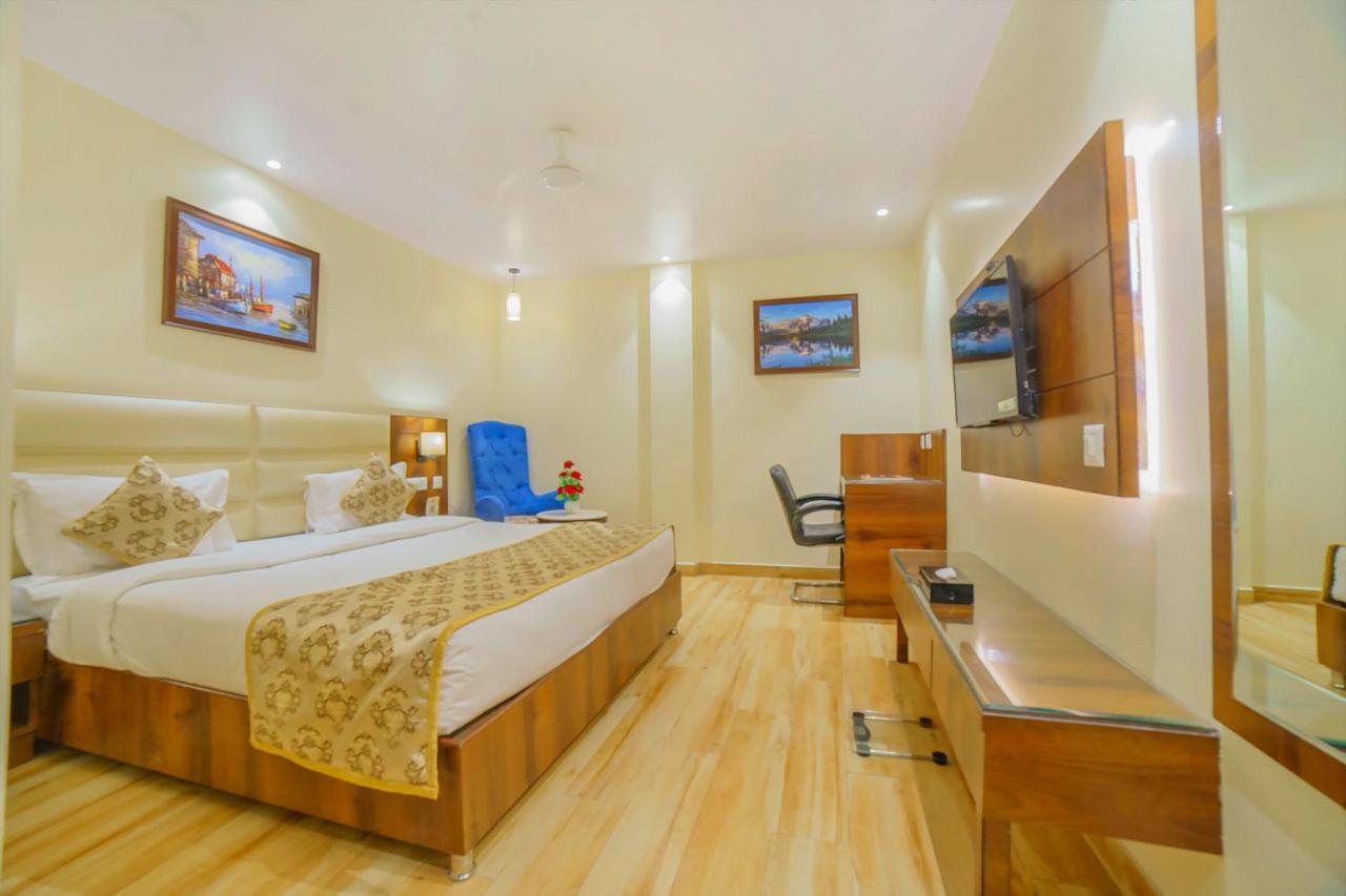 Hotel Hira Inn-10Mins From Railway Station & Bus Station Prayagraj Exterior photo